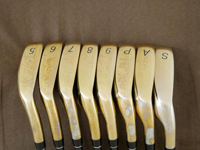 Iron set : PRGR : ชุดเหล็ก PRGR H/S 701 (หน้า Maraging เด้ง ไกล) มีเหล็ก 5-Pw,Aw,Sw (8 ชิ้น) ก้าน M-37 Flex R