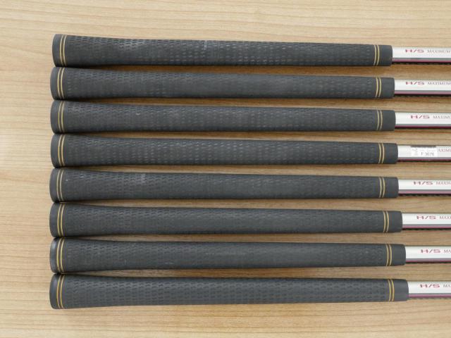 Iron set : PRGR : ชุดเหล็ก PRGR H/S 701 (หน้า Maraging เด้ง ไกล) มีเหล็ก 5-Pw,Aw,Sw (8 ชิ้น) ก้าน M-37 Flex R