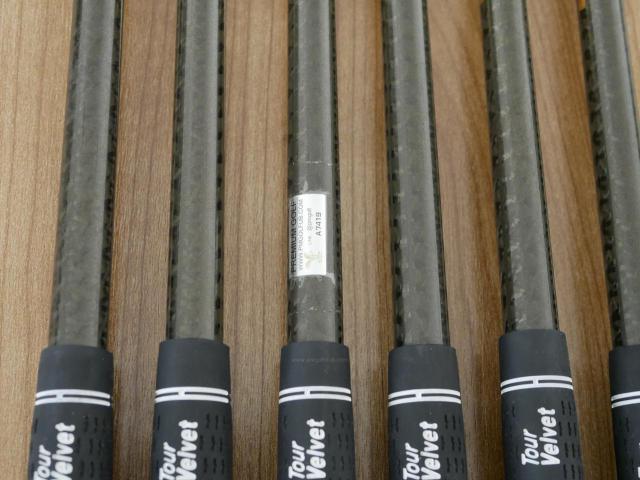 Iron set : Honma : ชุดเหล็ก Honma Beres IS-02 (หน้าเด้ง Forged) มีเหล็ก 6-11 (6 ชิ้น เทียบเท่า 5-Pw) ก้าน ARMRQ 6 (49) Flex R (2 ดาว)