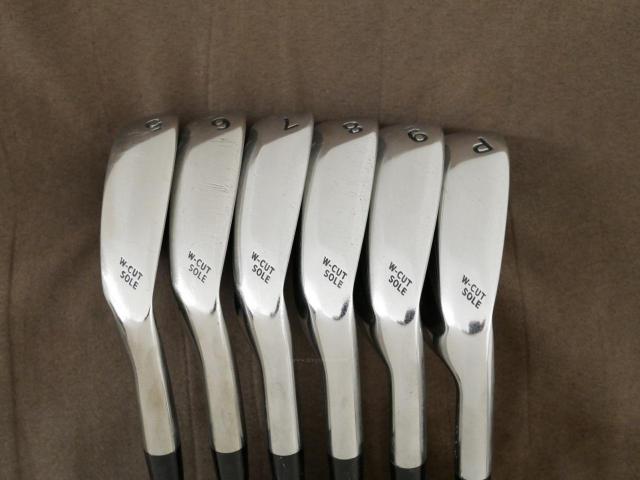 Iron set : Tsuruya : ชุดเหล็ก Tsuruya AXEL MM (ใบใหญ่) มีเหล็ก 5-Pw (6 ชิ้น) ก้านกราไฟต์ Flex R