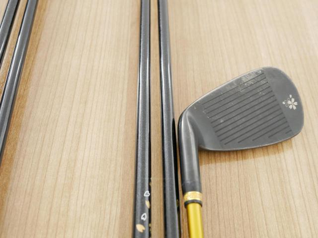 Iron set : Other Brand : ชุดเหล็ก Mutsumi Honma Full Titanium (ตีง่าย ไกลมาก) มีเหล็ก 6-Pw (5 ชิ้น) ก้านกราไฟต์ Flex R