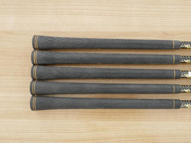 Iron set : Other Brand : ชุดเหล็ก Mutsumi Honma Full Titanium (ตีง่าย ไกลมาก) มีเหล็ก 6-Pw (5 ชิ้น) ก้านกราไฟต์ Flex R