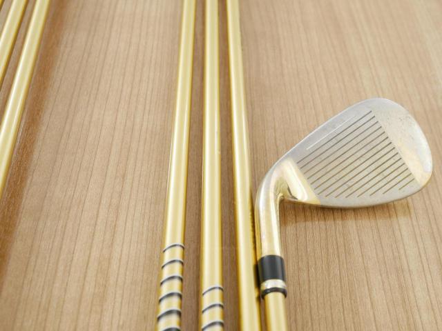 Iron set : Katana : ชุดเหล็ก Katana Voltio IV G Series I Gold (ออกปี 2016) มีเหล็ก 6-Pw,Aw,Sw (ครบเซ็ต 7 ชิ้น เหล็กยาวเป็นกระเทย) ก้านกราไฟต์ Tour AD 400 Flex R