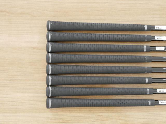 Iron set : PRGR : ชุดเหล็ก PRGR 05 Forged (รุ่นปี 2023) มีเหล็ก 6-Pw,Aw,52,57 (8 ชิ้น) ก้านกราไฟต์ Fujikura MCI Flex SR