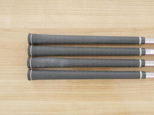 Iron set : Yonex : ชุดเหล็ก Yonex Royal E-Zone (รุ่นปี 2020 หน้าเด้งสุดๆ ตีไกลสุดๆ) มีเหล็ก 7-Pw (4 ชิ้น เหล็ก 6 ระยะเท่าเบอร์ 5 รุ่นอื่น) ก้านกราไฟต์ Flex R