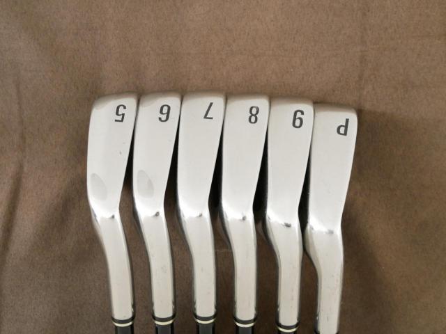 Iron set : Other Brand : ชุดเหล็ก Srixon GIE (ใบใหญ่ ตีง่าย) มีเหล็ก 5-Pw (6 ชิ้น) ก้านกราไฟต์ Miyazaki 61 Flex R