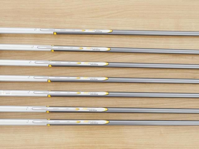 Iron set : Other Brand : ชุดเหล็กกระเทย Cleveland Hi-Bore (ตีง่ายมากๆ) มีเหล็ก 4-Pw (7 ชิ้น) ก้านกราไฟต์ Flex S
