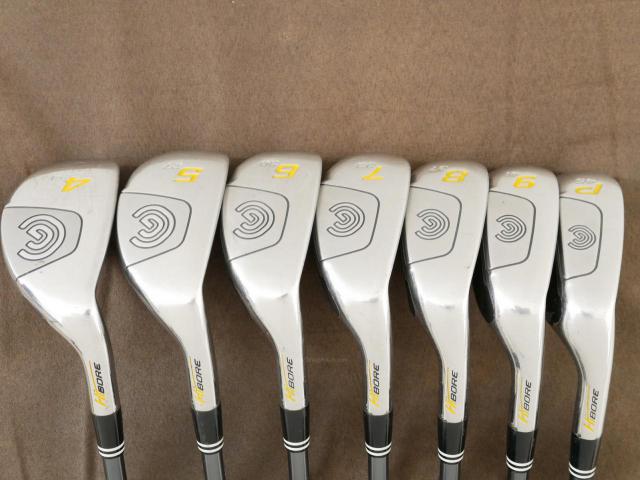 Iron set : Other Brand : ชุดเหล็กกระเทย Cleveland Hi-Bore (ตีง่ายมากๆ) มีเหล็ก 4-Pw (7 ชิ้น) ก้านกราไฟต์ Flex S