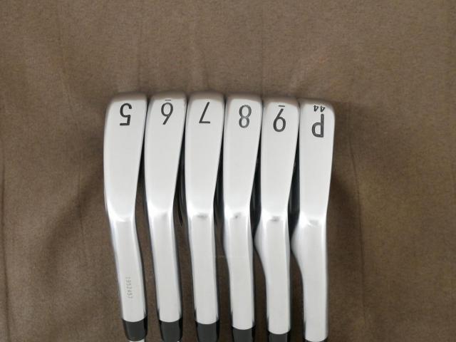 Iron set : Titleist : ชุดเหล็ก Titleist T100S Forged (รุ่นปี 2022) มีเหล็ก 5-Pw (6 ชิ้น) ก้านเหล็ก NS Pro Modus 105 Flex R
