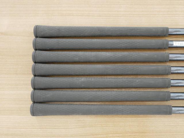 Iron set : Tsuruya : ชุดเหล็ก Tsuruya AXEL Gold Premium V (ออกปี 2023 ของใหม่ 7 หมื่นกว่าบาท หน้าเด้งสุดๆ ไกลสุดๆๆ) มีเหล็ก 7-Pw,Aw,As,Sw (7 ชิ้น ครบเซ็ต) ก้านกราไฟต์ Flex R