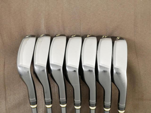 Iron set : Tsuruya : ชุดเหล็ก Tsuruya AXEL Gold Premium V (ออกปี 2023 ของใหม่ 7 หมื่นกว่าบาท หน้าเด้งสุดๆ ไกลสุดๆๆ) มีเหล็ก 7-Pw,Aw,As,Sw (7 ชิ้น ครบเซ็ต) ก้านกราไฟต์ Flex R