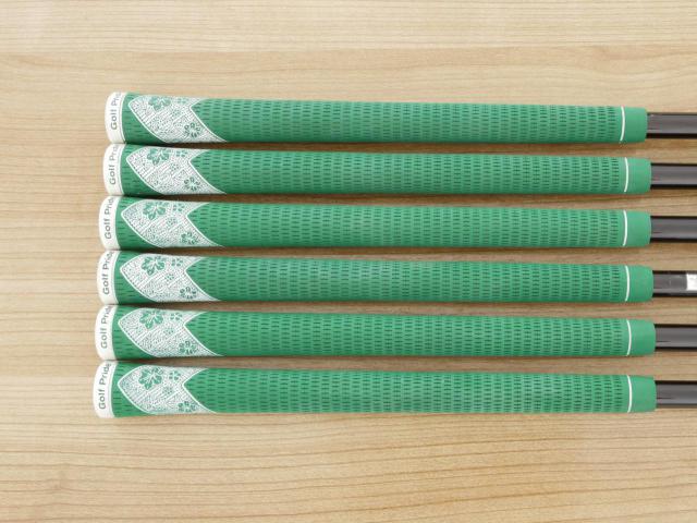 Iron set : RC Royal Collection : ชุดเหล็ก RC (Royal Collection) BBD 706V มีเหล็ก 5-Pw (6 ชิ้น) ก้านกราไฟต์ Aldila VX Flex R