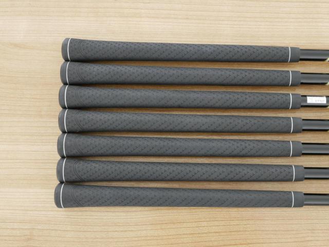 Iron set : Katana : ชุดเหล็ก Katana Sword LX-8 (ใบใหญ่ ตีง่าย) มีเหล็ก 6-Pw,Aw,Sw (7 ชิ้น) ก้านกราไฟต์ FLex SR