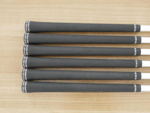 Iron set : Taylormade : ชุดเหล็ก Taylormade Stealth (ออกปี 2022 Japan Spec.) มีเหล็ก 5-Pw (6 ชิ้น) ก้านกราไฟต์ Tour AD AD-95 Flex S