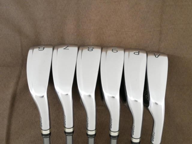 Iron set : PRGR : ชุดเหล็กกระเทย PRGR NEW Egg (ปี 2020 ตีง่ายและไกลมากๆ เด้งสุดๆ COR 0.82) มีเหล็ก 6-Pw,Aw (6 ชิ้น) ก้านกราไฟต์ M-37 Flex R