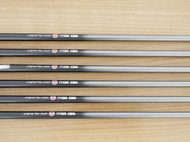 Iron set : PRGR : ชุดเหล็กกระเทย PRGR NEW Egg (ปี 2020 ตีง่ายและไกลมากๆ เด้งสุดๆ COR 0.82) มีเหล็ก 6-Pw,Aw (6 ชิ้น) ก้านกราไฟต์ M-37 Flex R