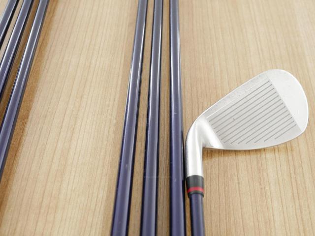 Iron set : Daiwa : ชุดเหล็ก Daiwa OnOff AKA (ออกปี 2021 หน้าเด้ง Maraging ยืดยุบได้ ตีง่าย นุ่ม ไกลมากๆ) มีเหล็ก 6-Pw,Aw,Sw (7 ชิ้น) ก้านกราไฟต์ Flex R