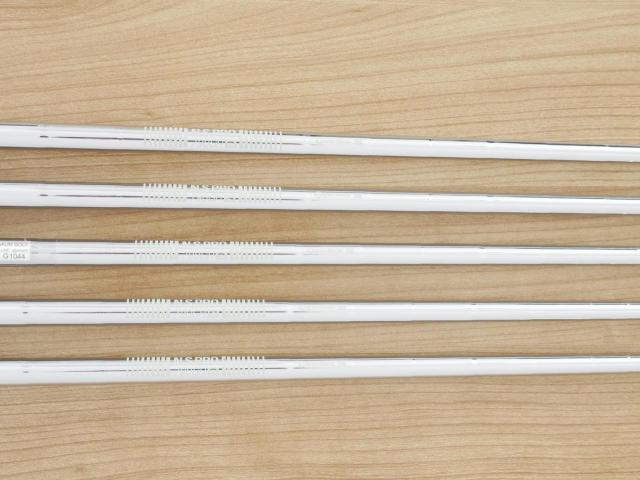 Iron set : Taylormade : ชุดเหล็ก Taylormade Qi MAX Lite (รุ่นล่าสุด ออกปี 2024 Japan Spec.) มีเหล็ก 6-Pw (5 ชิ้น) ก้านเหล็ก NS Pro 790 Flex S