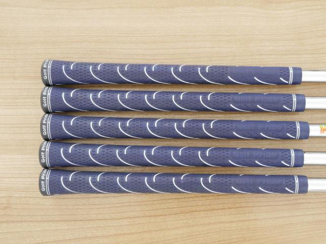 Iron set : Callaway : ชุดเหล็ก Callaway Big Bertha B21 (ออกปี 2021 ตีง่ายที่สุดของ Callaway) มีเหล็ก 6-Pw (5 ชิ้น) ก้านเหล็ก NS Pro 950 NEO Flex S