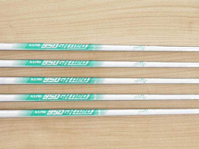 Iron set : Callaway : ชุดเหล็ก Callaway Big Bertha B21 (ออกปี 2021 ตีง่ายที่สุดของ Callaway) มีเหล็ก 6-Pw (5 ชิ้น) ก้านเหล็ก NS Pro 950 NEO Flex S