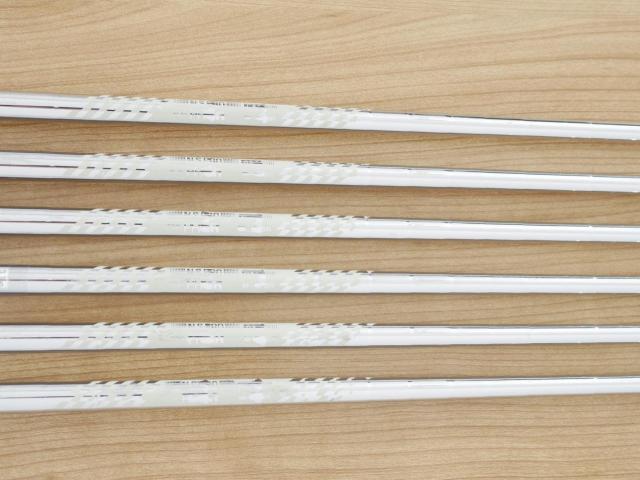 Iron set : PRGR : ชุดเหล็ก PRGR RS Forged (นุ่มมากๆ) มีเหล็ก 5-Pw (6 ชิ้น) ก้านเหล็ก NS Pro 85 Flex SR (M-40)