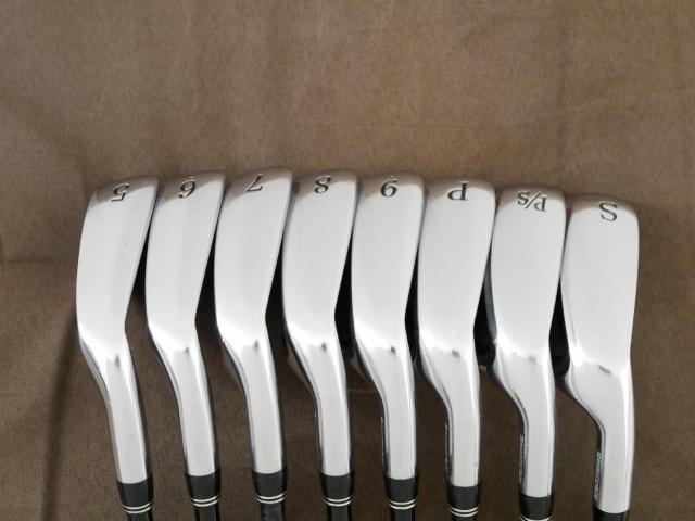 Iron set : Tourstage : ชุดเหล็ก Tourstage PHYZ III (ปี 2017 ซีรี่ย์ท๊อป ใบใหญ่ ตีง่าย ไกล) มีเหล็ก 5-Pw,Aw,Sw (8 ชิ้น) ก้านกราไฟต์ Flex R