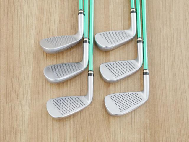 Iron set : Honma : ชุดเหล็ก Honma Beres IS-05 Forged (ปี 2017) มีเหล็ก 6-11 (6 ชิ้น ระยะเทียบเท่า 5-Pw ของรุ่นอื่นๆ) ก้าน ARMRQ ∞ (44) Flex R (2 ดาว)