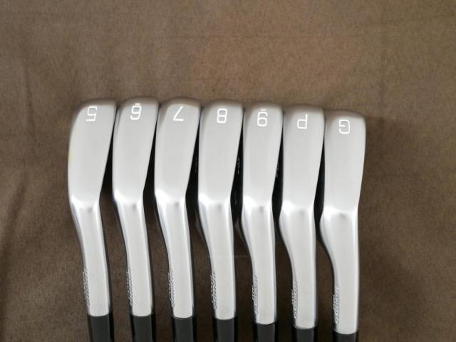 Iron set : Mizuno : **มีตำหนิ** ชุดเหล็ก Mizuno Pro M-13 Forged (รุ่นล่าสุด ออกปี 2025 หล่อ นุ่ม ระยะดี) มีเหล็ก 5-Pw,Gw (7 ชิ้น) ก้านเหล็ก Dynamic Gold 105 S200