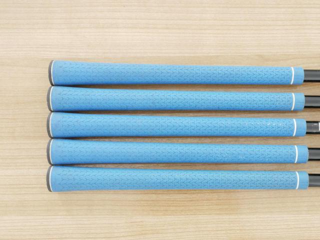 Iron set : Mizuno : ชุดเหล็ก Mizuno JPX EIII Hot Metal (รุ่นท้อป หน้าเด้ง ตีไกล) มีเหล็ก 6-Pw (5 ชิ้น) ก้านกราไฟต์ Flex R