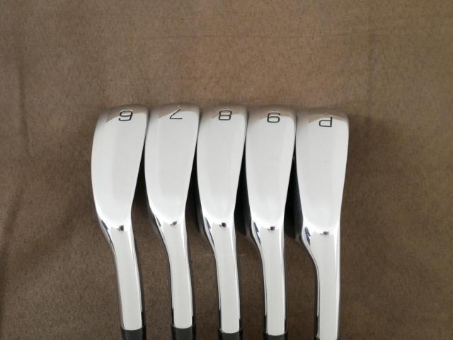 Iron set : Mizuno : ชุดเหล็ก Mizuno JPX EIII Hot Metal (รุ่นท้อป หน้าเด้ง ตีไกล) มีเหล็ก 6-Pw (5 ชิ้น) ก้านกราไฟต์ Flex R