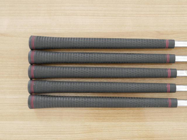 Iron set : PRGR : ชุดเหล็ก PRGR Red Titan Face (รุ่นปี 2018 หน้าเด้ง ตีไกลมาก) มีเหล็ก 6-Pw (5 ชิ้น) ก้านเหล็ก NS Pro 075 Flex R (M37)