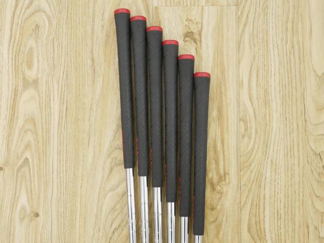 Iron set : Tourstage : ชุดเหล็ก Tourstage VIQ (Forged) มีเหล็ก 5-Pw (6 ชิ้น) ก้านเหล็ก NS Pro 950 Flex S