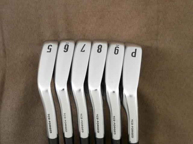 Iron set : Callaway : ชุดเหล็ก Callaway APEX TCB Forged (รุ่นปี 2022) มีเหล็ก 5-Pw (6 ชิ้น) ก้านกราไฟต์ Tour AD-65 II Flex S