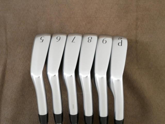 Iron set : Titleist : ชุดเหล็ก Titleist T250 Forged Launch Spec (รุ่นล่าสุด ออกปี 2025 Japan Spec) มีเหล็ก 5-Pw (6 ชิ้น) ก้านกราไฟต์ Mitsubishi MMT 65 Flex R