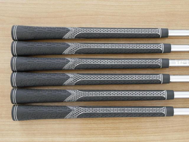 Iron set : PRGR : ชุดเหล็ก PRGR RS Titanium Face (ออกปี 2017 ตีไกล) มีเหล็ก 6-Pw,Aw (6 ชิ้น) ก้านเหล็ก Dynamic Gold S200
