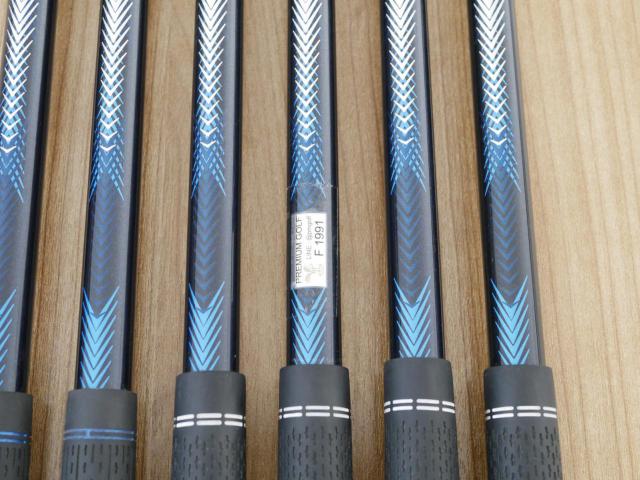 Iron set : Tourstage : ชุดเหล็ก Tourstage VIQ มีเหล็ก 5-Pw (6 ชิ้น) ก้านกราไฟต์ FLex R