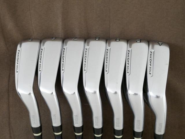Iron set : Yamaha : ชุดเหล็ก Yamaha Inpres UD+2 (ออกปี 2019 ตีไกลที่สุด ไกลกว่าเหล็กทั่วไป 2 เบอร์ หน้าเด้ง COR 0.822) มีเหล็ก 5-Pw,Aw (7 ชิ้น) ก้านกราไฟต์ Flex SR
