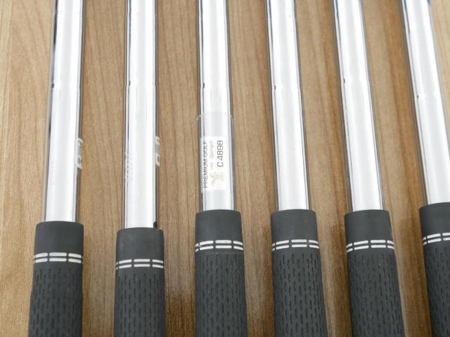 Iron set : Titleist : ชุดเหล็ก Titleist T400 (ตีง่ายที่สุด ไกลที่สุด ออกปี 2020) มีเหล็ก 6-Pw,43 (6 ชิ้น) ก้านเหล็ก NS Pro Zelos 7 Flex S