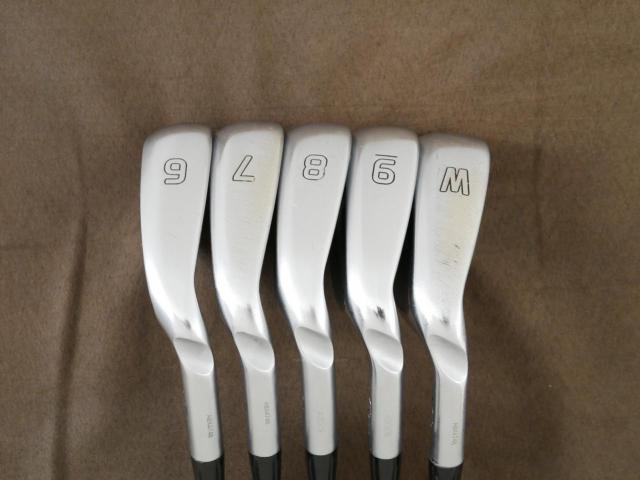Iron set : Ping : ชุดเหล็ก Ping G700 (ปี 2019 Japan Spec. ใบใหญ่ ง่ายที่สุด ไกลที่สุดของ Ping) มีเหล็ก 6-Pw (5 ชิ้น) ก้านเหล็ก NS Pro ZELOS 6 Flex R