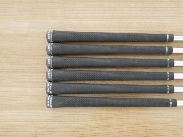 Iron set : Titleist : ชุดเหล็ก Titleist T400 (ออกปี 2023 ตีง่ายที่สุด ไกลที่สุด) มีเหล็ก 7-Pw,43,49 (6 ชิ้น) ก้านเหล็ก NS Pro 880 AMC Flex S