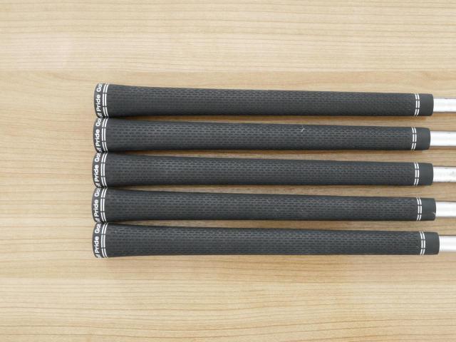 Iron set : Taylormade : ชุดเหล็ก Taylormade P790 (ตัวท้อปสุด ออกปี 2019) มีเหล็ก 6-Pw (5 ชิ้น) ก้านเหล็ก Dynamic Gold 120 VSS S200