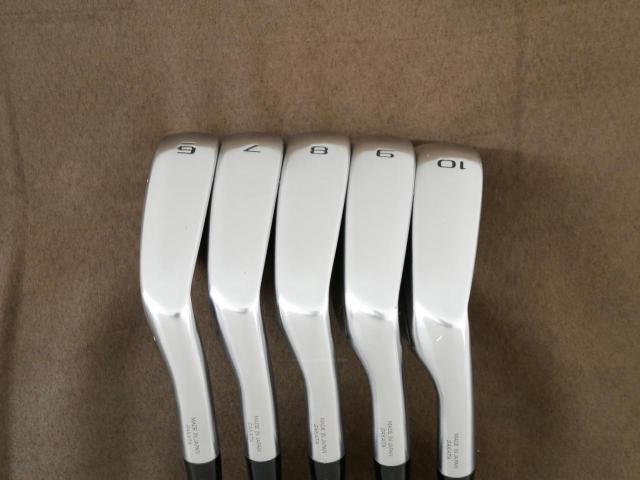 Iron set : Honma : ชุดเหล็ก Honma Tour World TR21X (ออกปี 2021 ตีง่าย ไกล) มีเหล็ก 6-10 (5 ชิ้น) ก้านกราไฟต์ Honma Vizard TR20-65 Flex R