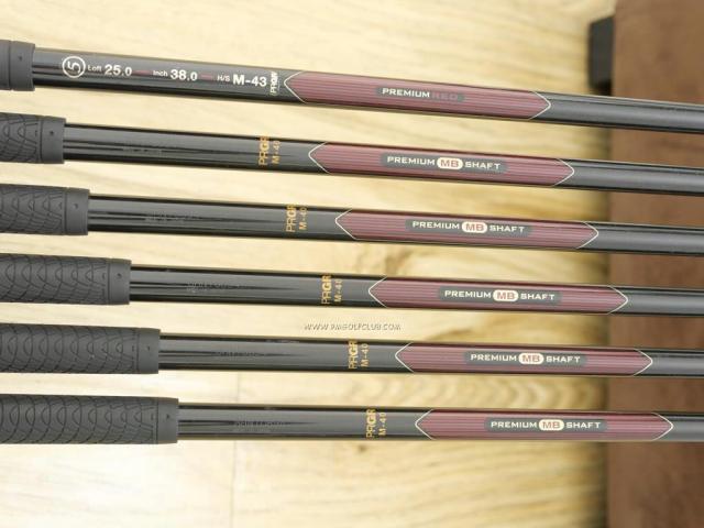 Iron set : PRGR : ชุดเหล็ก PRGR Premium Red TR-X 505 (รุ่นท็อป หน้าเด้ง ตีง่ายไกลมาก) มีเหล็ก 5-Pw (6 ชิ้น) ก้านกราไฟต์ 