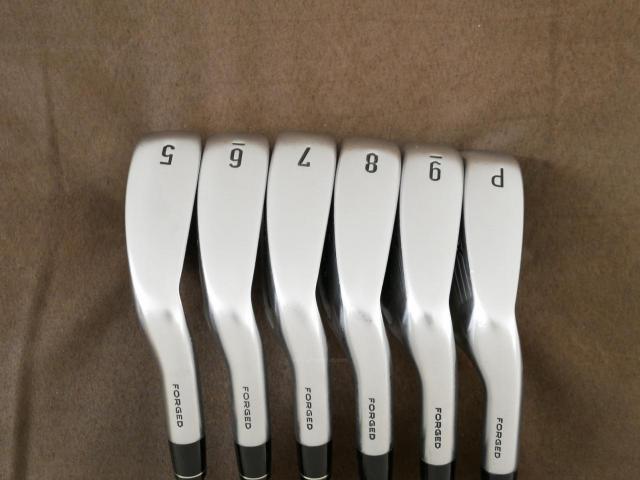 Iron set : Callaway : ชุดเหล็ก Callaway APEX DCB Forged (ปี 2022) มีเหล็ก 5-Pw (6 ชิ้น) ก้านกราไฟต์ Mitsubishi Diamana 55 Flex R