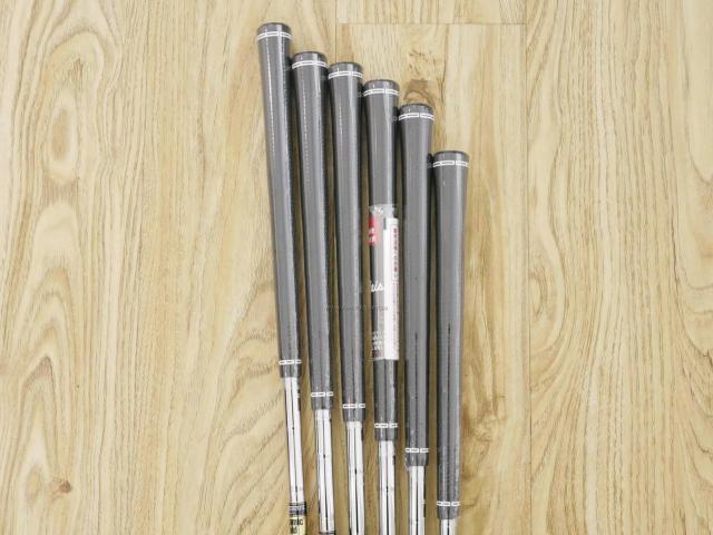 Iron set : Titleist : **ของใหม่ ยังไม่แกะพลาสติก** ชุดเหล็ก Titleist T100 Forged (รุ่นล่าสุด ออกปี 2023 นุ่ม แน่น คม) มีเหล็ก 5-Pw (6 ชิ้น) ก้านเหล็ก Dynamic Gold S200