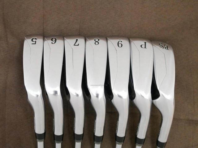 Iron set : Bridgestone : ชุดเหล็ก Bridgestone PHYZ (ปี 2018 รุ่นท๊อป ง่ายและไกลมาก) มีเหล็ก 5-Pw,Aw (7 ชิ้น) ก้านเหล็ก NS Pro Zelos 8 Flex S