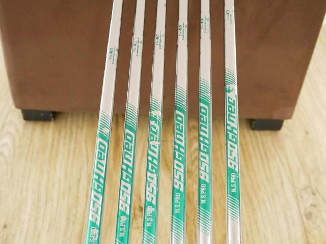 Iron set : Titleist : ชุดเหล็ก Titleist T200 (รุ่นปี 2020) มีเหล็ก 5-Pw (6 ชิ้น) ก้านเหล็ก NS Pro 950 NEO Flex S