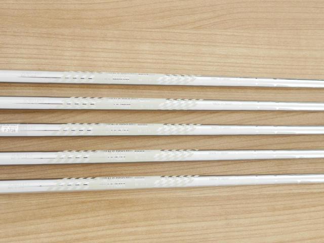 Iron set : PRGR : ชุดเหล็ก PRGR 01 Forged (ปี 2024 นุ่มมากๆ) มีเหล็ก 6-Pw (5 ชิ้น) ก้านเหล็ก NS Pro 095 Flex S