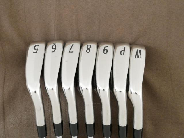 Iron set : Titleist : ชุดเหล็ก Titleist AP1 716 (ออกปี 2016) มีเหล็ก 5-Pw,Aw (7 ชิ้น) ก้านเหล็ก NS Pro 950 Flex R