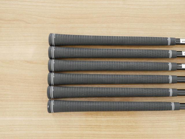 Iron set : PRGR : ชุดเหล็ก PRGR 05 Forged (รุ่นปี 2023) มีเหล็ก 6-Pw,Aw (6 ชิ้น) ก้านกราไฟต์ Fujikura MCI Flex R2